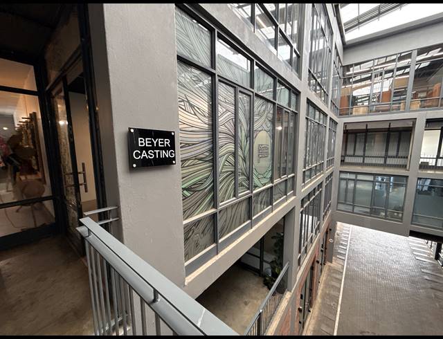 92M² OFFICE TO LET IN GREENSIDE